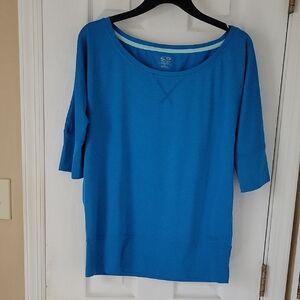 Champion Women's Vibrant Blue Athlectic Top Perfect for Yoga/Gym